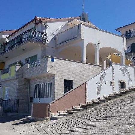 Apartment Karmen Trogir Bagian luar foto