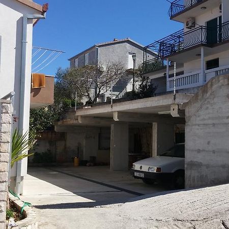 Apartment Karmen Trogir Bagian luar foto