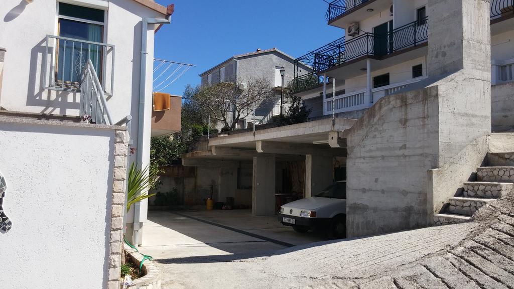 Apartment Karmen Trogir Bagian luar foto