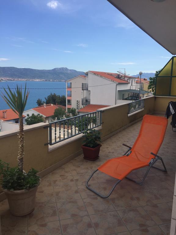 Apartment Karmen Trogir Bagian luar foto
