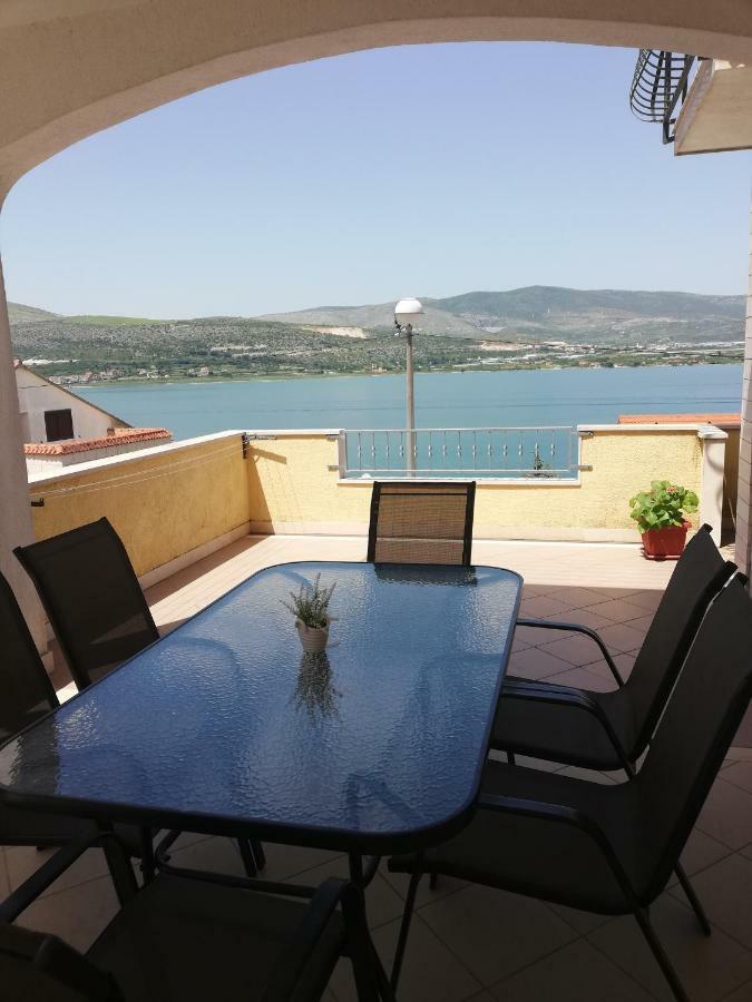 Apartment Karmen Trogir Bagian luar foto